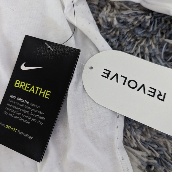 Nike perforated long sleeve. - Picture 5 of 8